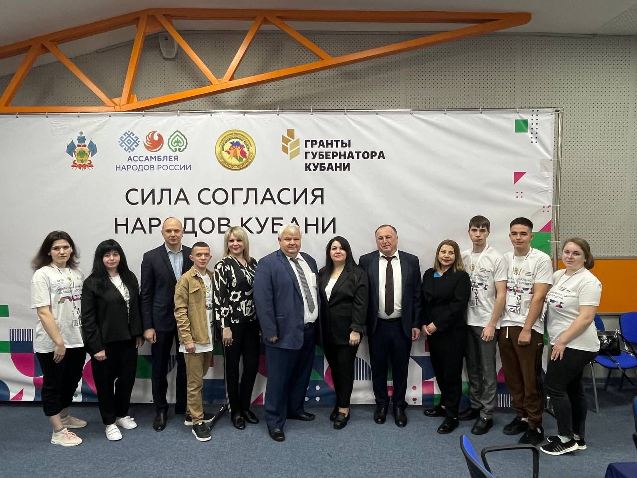 Представитель молодежного совета отделения Ассамблеи народов России Кавказского района принимает участие в работе Школы национального молодежного лидера.