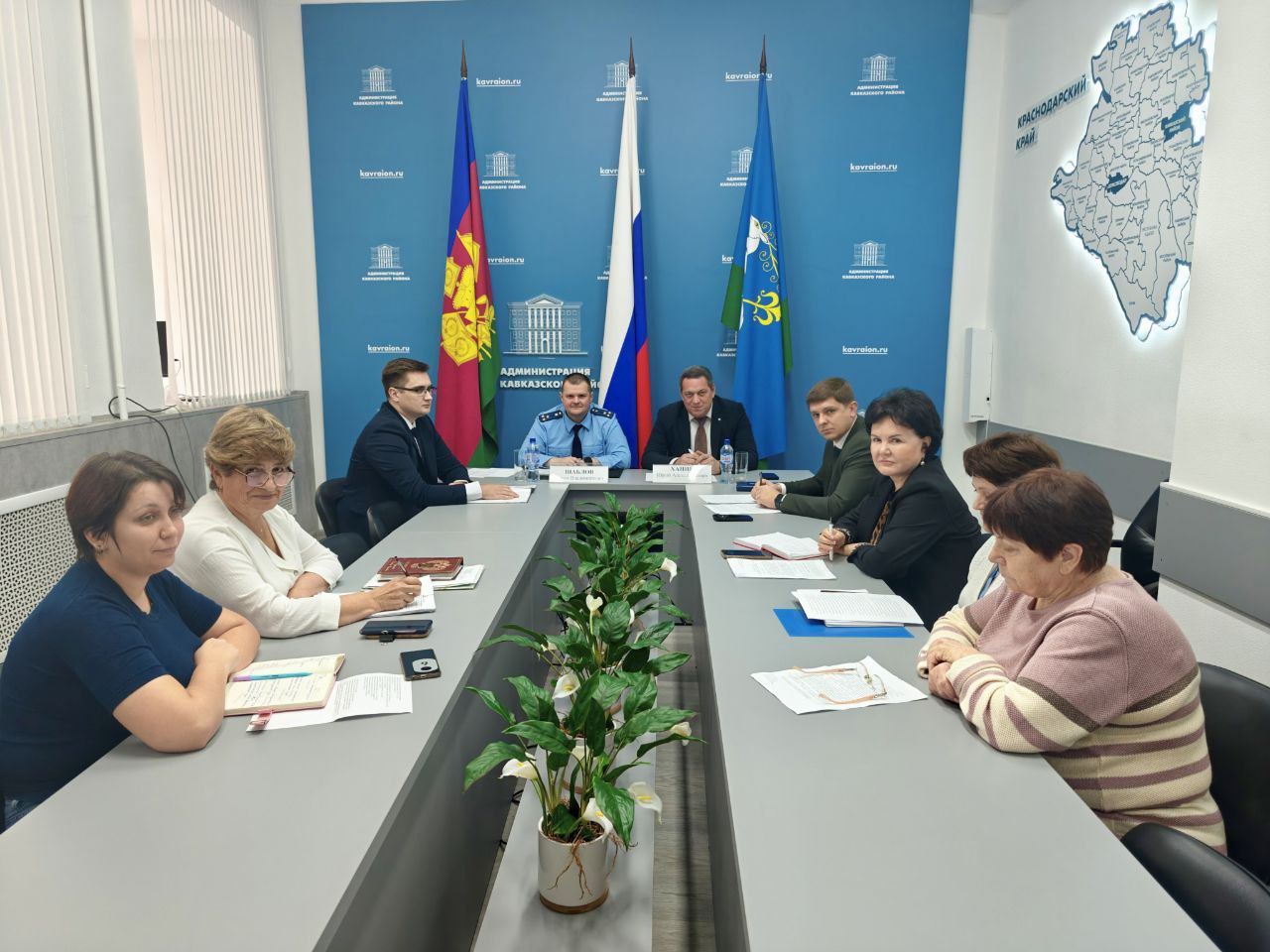 Совещание по обеспечению жителей района бесплатными лекарственными препаратами