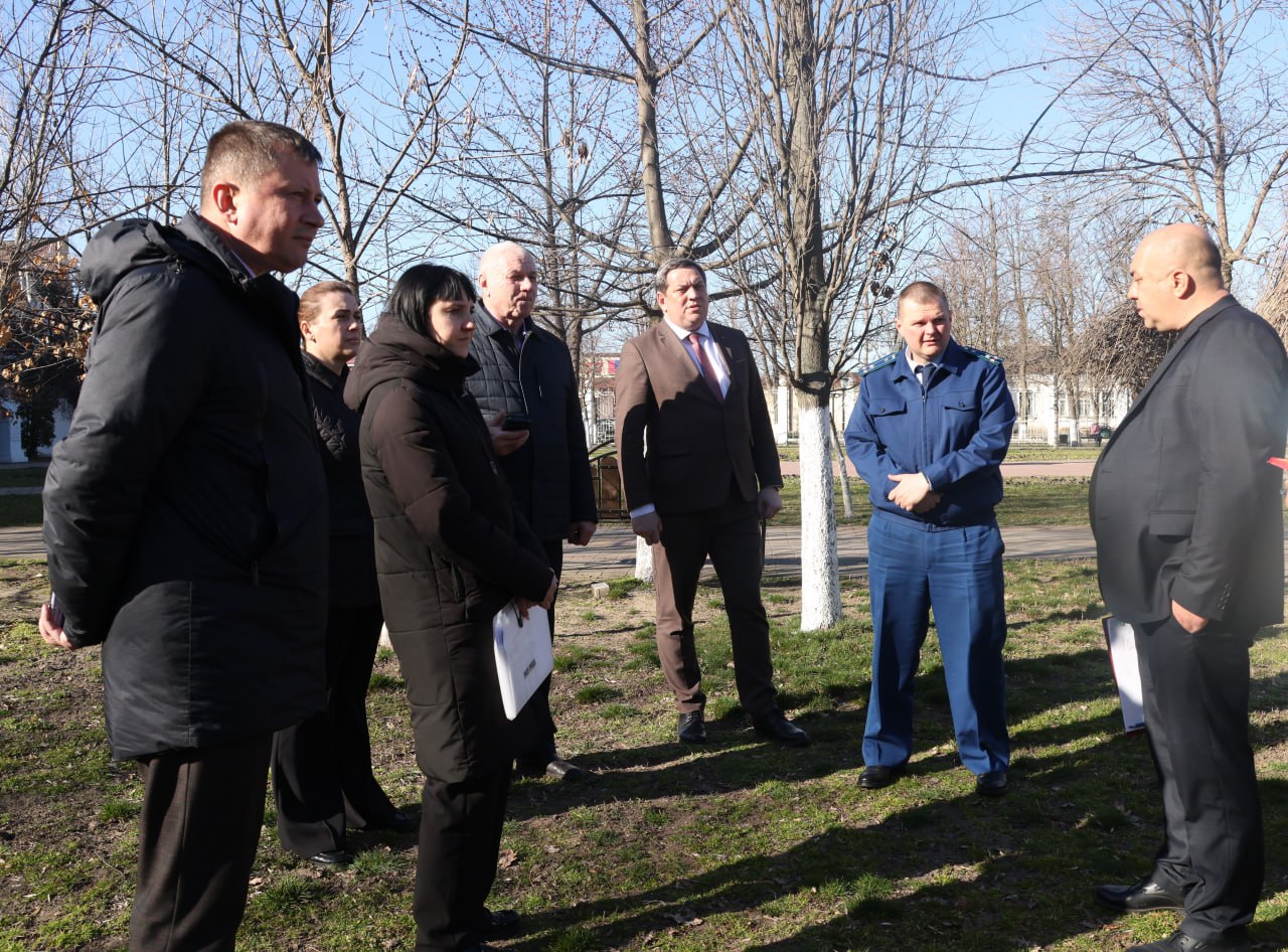 Выездное совещание на территории городского парка
