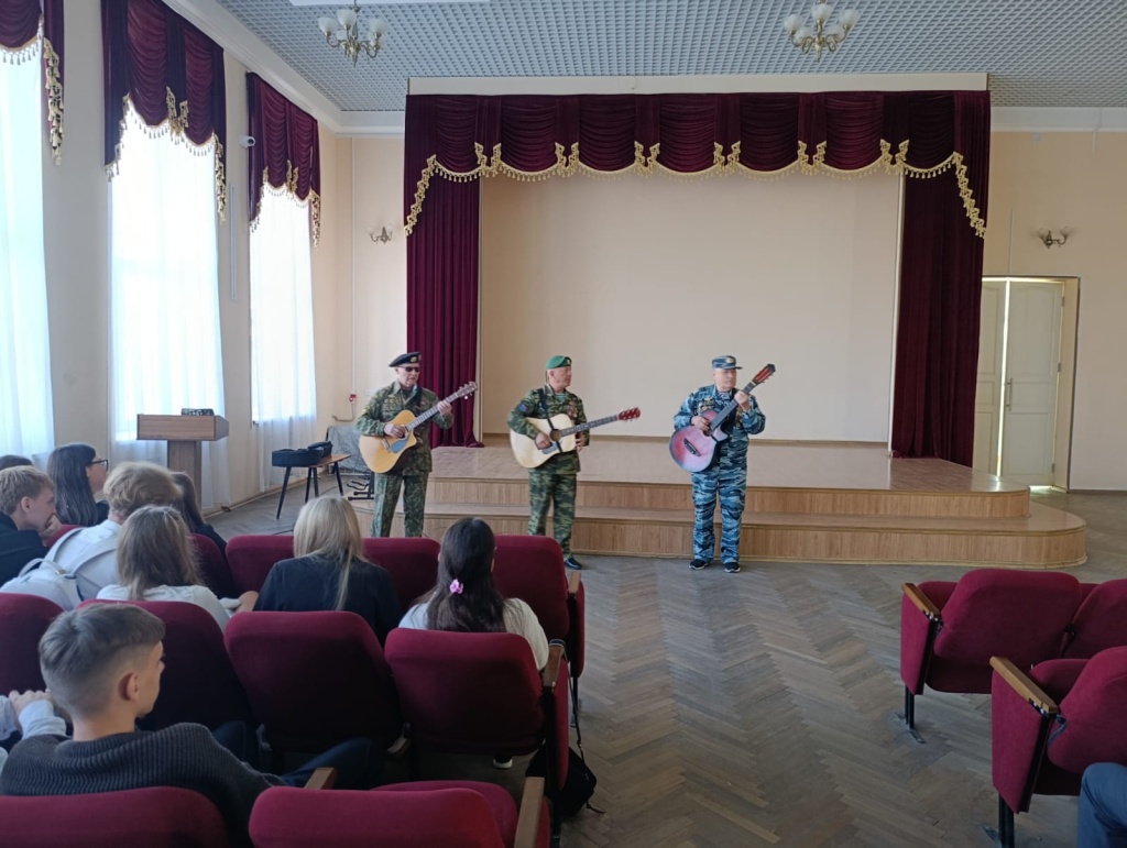 WhatsApp Image 2025-10-11 at 22.03.51 (1).jpeg